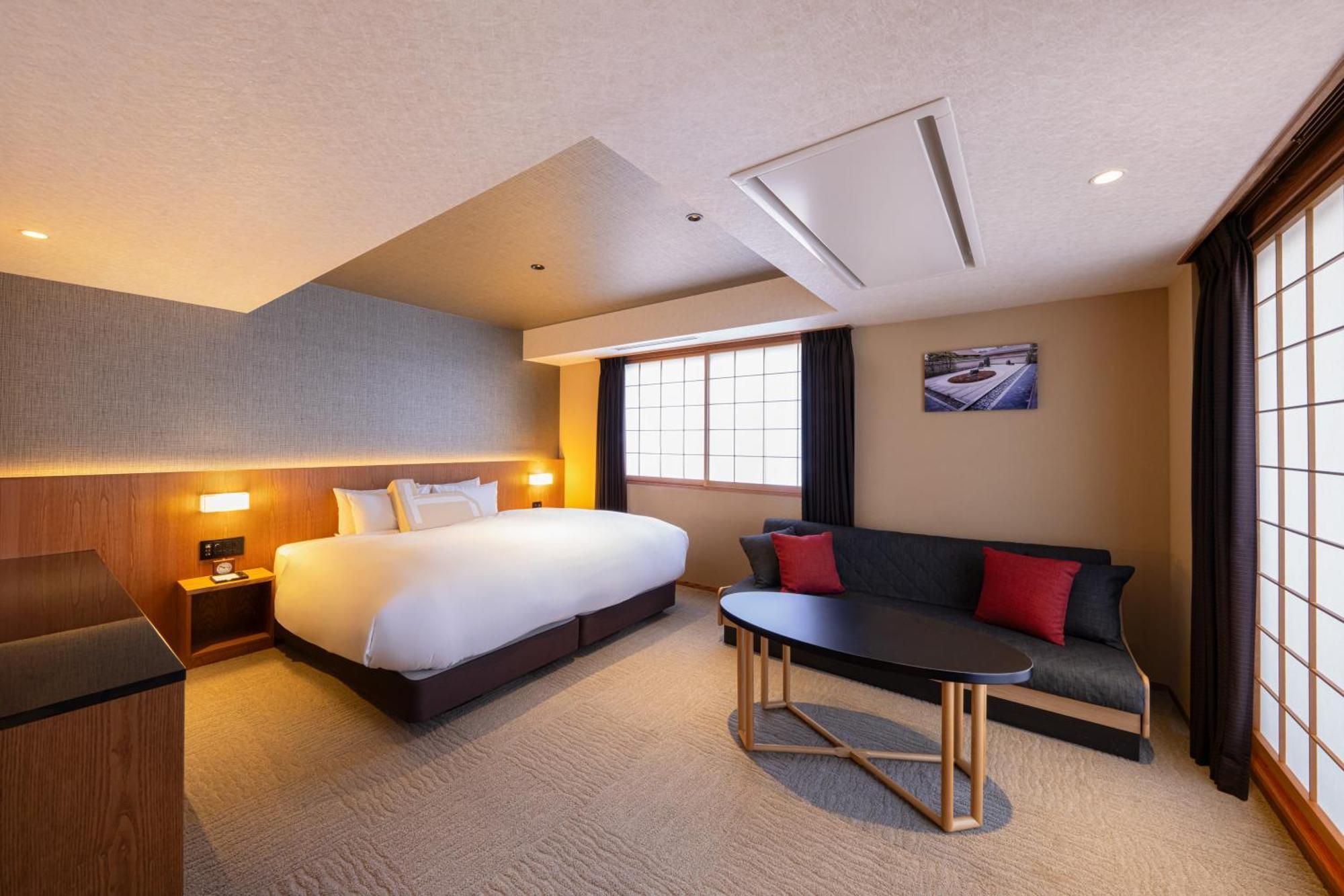 โรงแรม นางิ อาราชิยามะ 4*